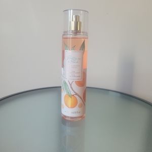 Pretty as peach mist